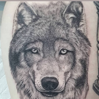 <a href="https://www.instagram.com/dalriadatattoos/">Dal</a>